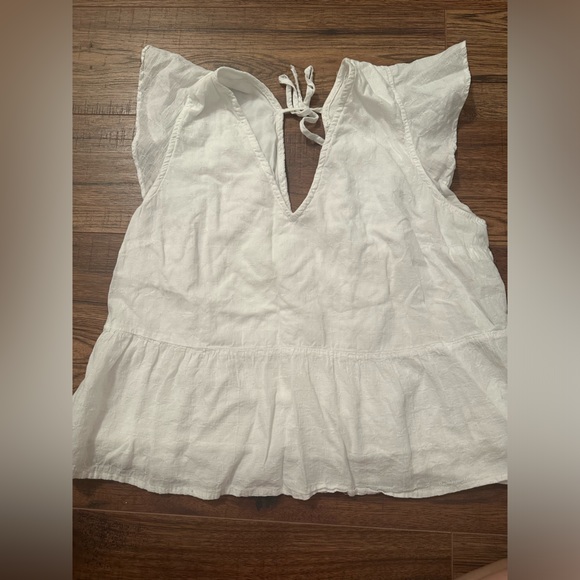 Flowy White Blouse - Picture 1 of 4